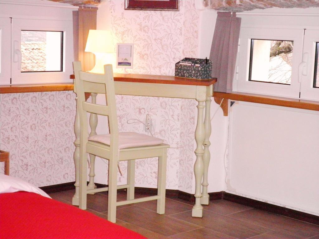 Studio Sijara Apartment Мотовун Стая снимка